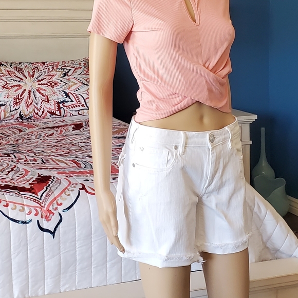 TRUE RELIGION EMMA SHORTS SZ 28 - Picture 2 of 15
